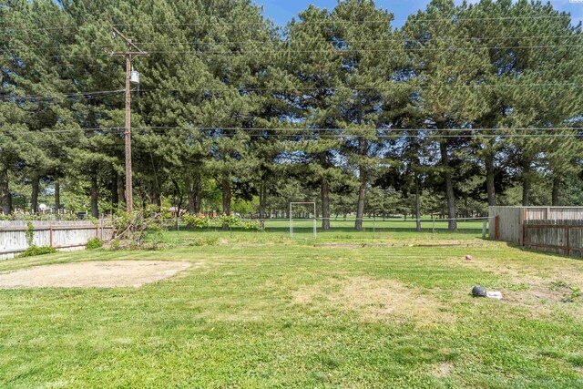 775 S 4th Ave, Othello, WA 99344 - view of yard