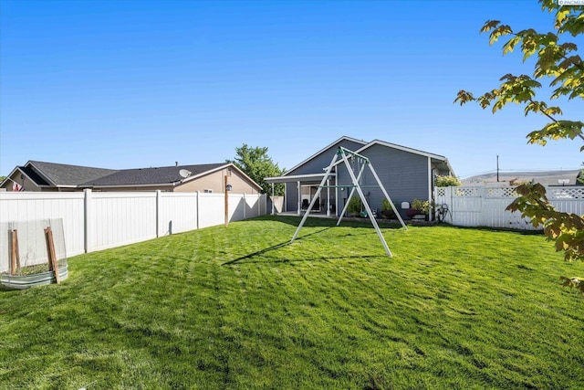 521 Eastgate Dr, Prosser, WA 99350 - view of yard