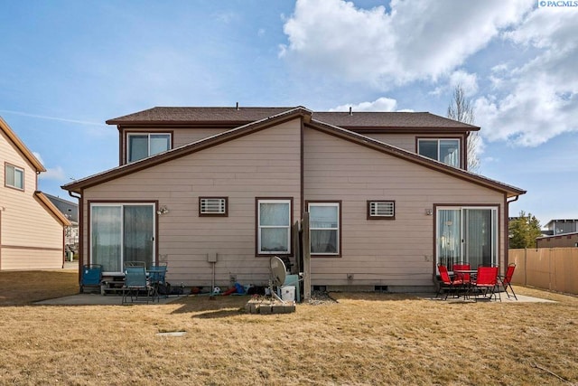 573-575 SE Shoemaker Pl, Pullman, WA 99163 - rear view of house with a patio