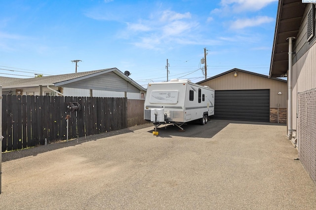 4016 W Ruby, Pasco, WA 99301 - view of vehicle parking with a detached garage