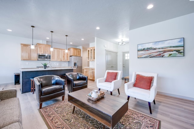 630 SW Cayuse St, Pullman, WA 99163 - living area with light wood-type flooring and recessed lighting