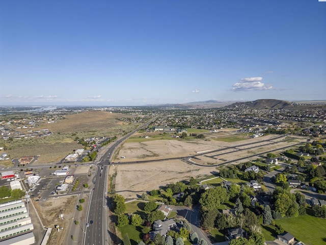 1176 Lapins Ct, Richland, WA 99352 - aerial view of property's location with a highway and a mountainous background