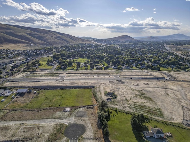 1176 Lapins Ct, Richland, WA 99352 - aerial overview of property's location featuring a mountain backdrop