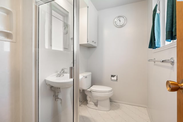 2120 Austin St, Richland, WA 99354 - bathroom with baseboards and toilet