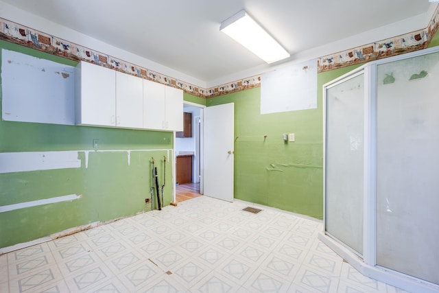 212 C St, Endicott, WA 99125 - laundry area featuring light flooring