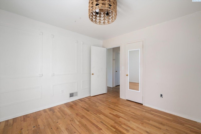 3011 W Hood Ave, Kennewick, WA 99336 - unfurnished bedroom featuring light wood finished floors and baseboards