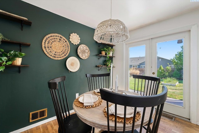 3011 W Hood Ave, Kennewick, WA 99336 - dining space featuring wood finished floors and baseboards