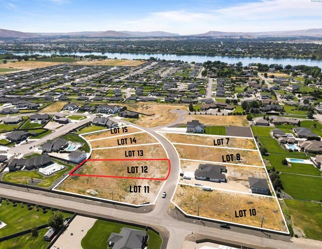 7037 Eagle Crest Dr Unit 12, Pasco, WA 99301 - photo 1