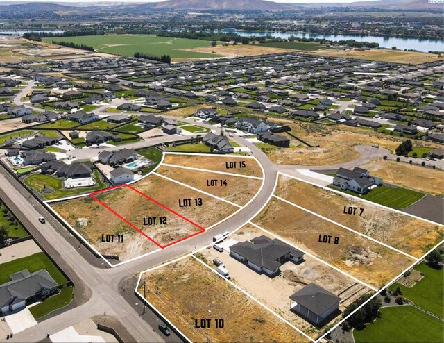 7037 Eagle Crest Dr Unit 12, Pasco, WA 99301 - photo 2