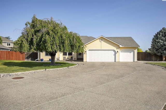 2532 W 32nd Ave, Kennewick, WA 99337 - view of front facade with driveway and a garage