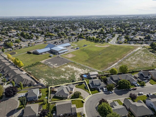 2532 W 32nd Ave, Kennewick, WA 99337 - aerial view of property and surrounding area featuring nearby suburban area