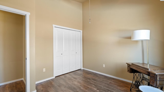 4902 NW Commons Dr, Pasco, WA 99301 - home office featuring baseboards and dark wood finished floors