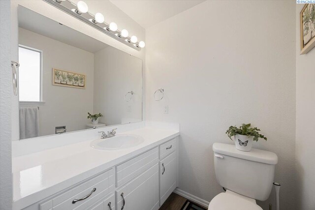 2132 Cascade Ave, Richland, WA 99354 - bathroom with vanity and toilet