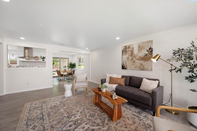 2115 W 8th Pl, Kennewick, WA 99336 - living room with wood finished floors, recessed lighting, and baseboards