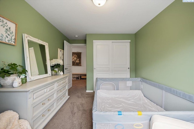2909 S Jean St, Kennewick, WA 99336 - bedroom featuring light carpet and a closet