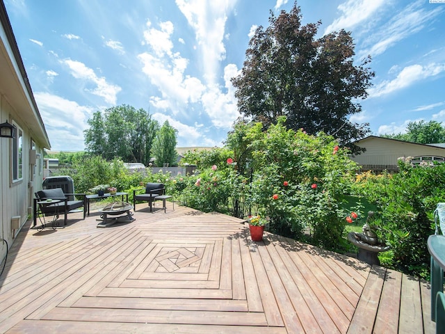 902 W 44th Pl, Kennewick, WA 99337 - deck with a fire pit and a fenced backyard