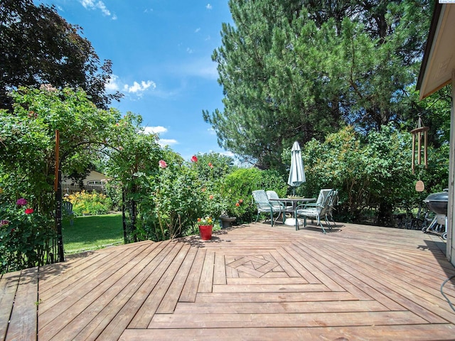 902 W 44th Pl, Kennewick, WA 99337 - deck featuring outdoor dining area