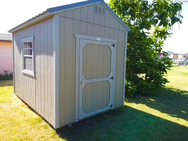 606 N 5th St, Grandview, WA 98930 - photo 3