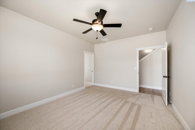 7136 W 28th Pl, Kennewick, WA 99338 - spare room with light carpet, a ceiling fan, and a smoke detector
