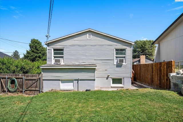 1205 N Union St, Kennewick, WA 99336 - back of property featuring a gate