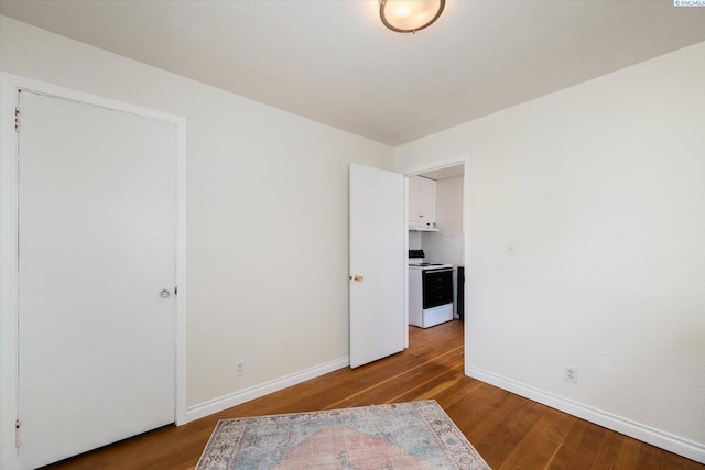 1205 N Union St, Kennewick, WA 99336 - unfurnished room featuring wood finished floors and baseboards