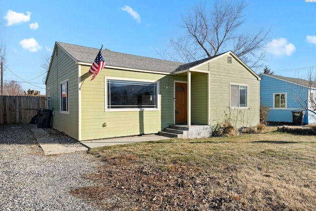 view of front of property with a front yard