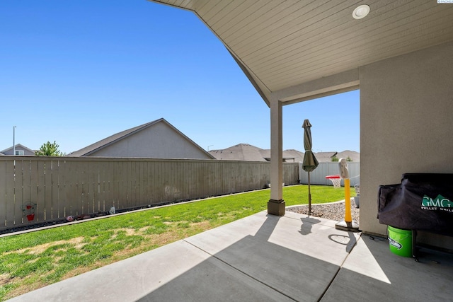 view of patio featuring a fenced backyard