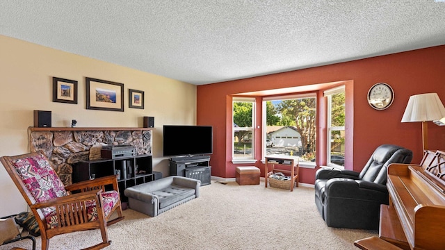 805 W 44th Pl, Kennewick, WA 99337 - carpeted living room featuring a textured ceiling and baseboards