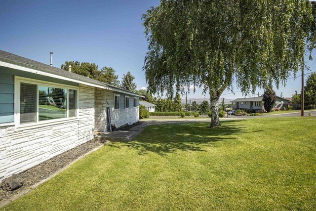 1005 Taylor St, Sunnyside, WA 98944 - photo 31