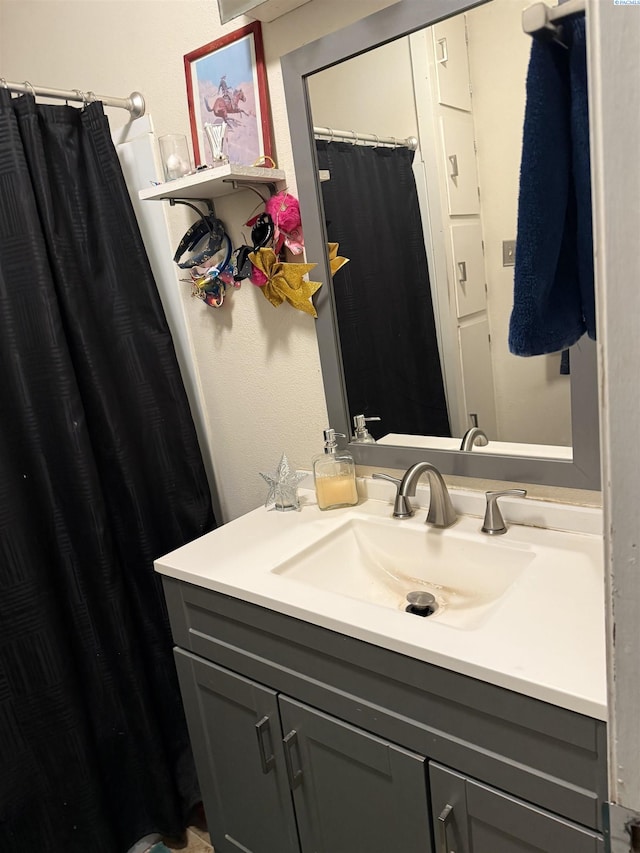 15440 W Johnson Rd, Prosser, WA 99350 - full bath with vanity and curtained shower