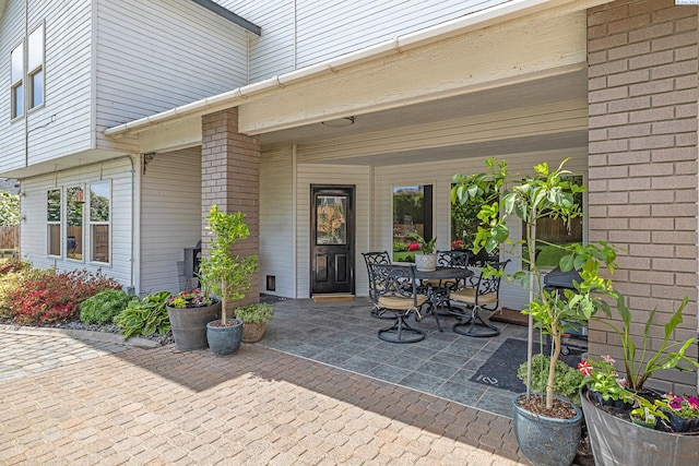 4107 Mojave Ct, Pasco, WA 99301 - entrance to property featuring outdoor dining area