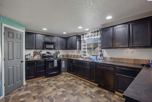 6115 Wildcat Ln, Pasco, WA 99301 - kitchen featuring dark countertops, a textured ceiling, a sink, black appliances, and recessed lighting