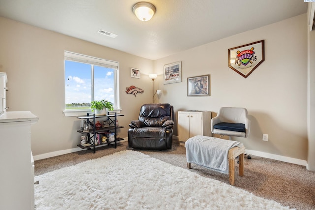 2855 S Dawes Pl, Kennewick, WA 99338 - living area with baseboards, carpet, and visible vents