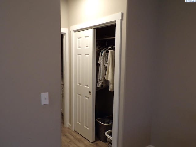 166214 W Johnson Rd, Prosser, WA 99350 - corridor featuring light wood-style flooring