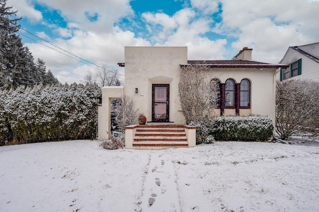 view of front of house