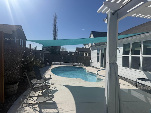 6013 Somerset Ln, Pasco, WA 99301 - view of pool featuring a patio area and a fenced backyard