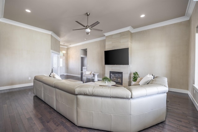 3512 El Paso Dr, Pasco, WA 99301 - living room featuring ceiling fan, baseboards, dark wood-type flooring, crown molding, and recessed lighting