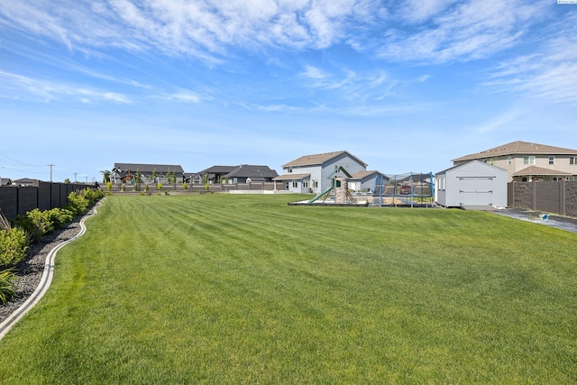 6416 Recurve Rd, Pasco, WA 99301 - view of yard featuring a residential view