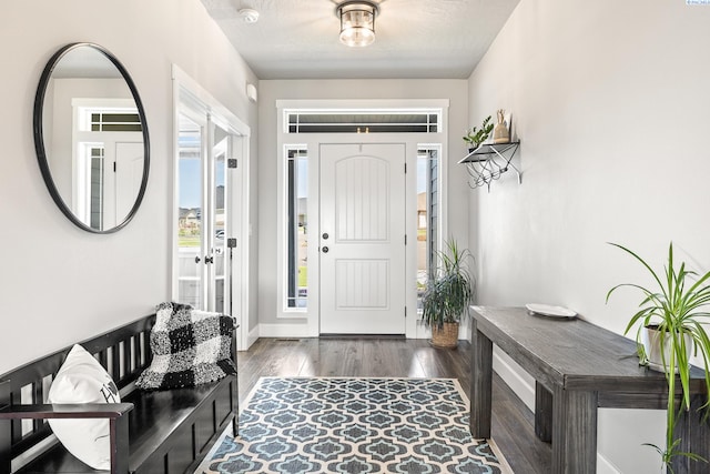 6416 Recurve Rd, Pasco, WA 99301 - foyer featuring wood finished floors and baseboards