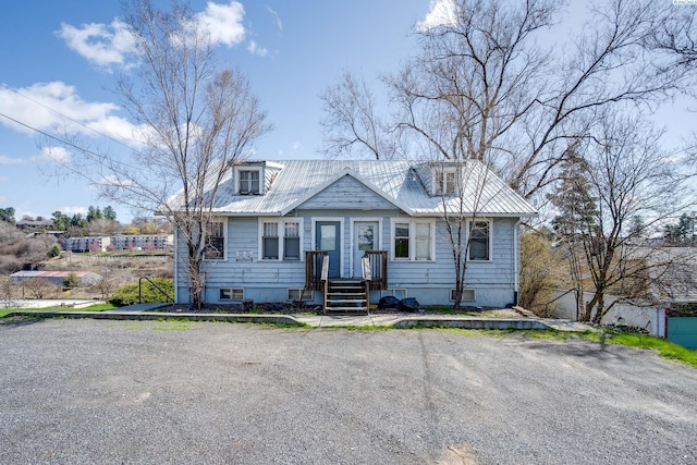 550 NW State St, Pullman, WA 99163 - view of front facade featuring metal roof