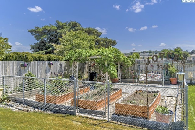 141 Travis Ln, Kennewick, WA 99338 - view of yard featuring a garden