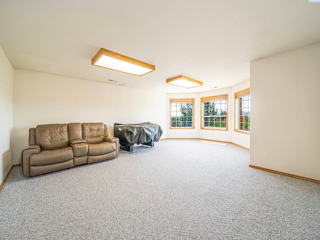 9203 Yakima Ct, Yakima, WA 98908 - carpeted living area featuring baseboards