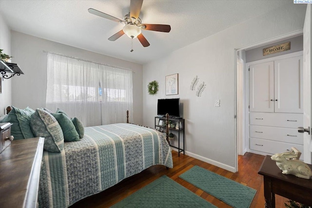 736 E 5th Ave, Kennewick, WA 99336 - bedroom with wood finished floors and ceiling fan