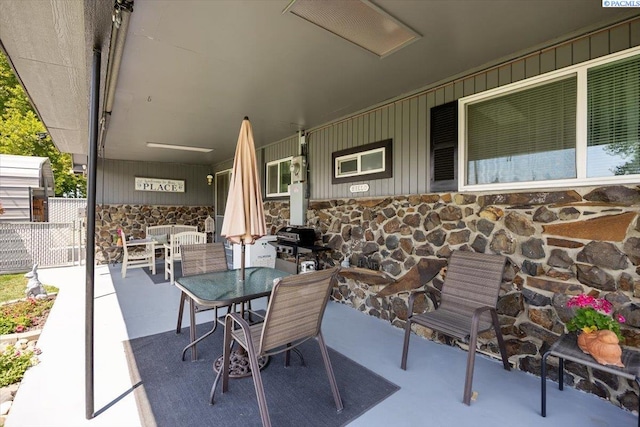 736 E 5th Ave, Kennewick, WA 99336 - view of patio featuring outdoor dining area