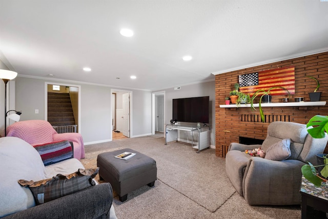 carpeted living room featuring crown molding