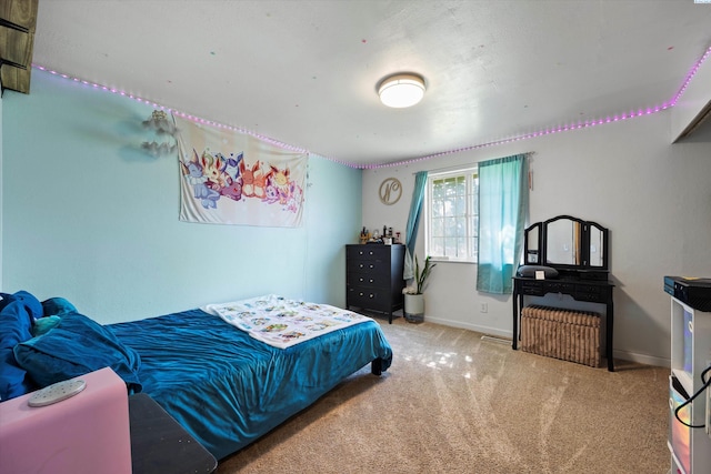 4403 S Ione St, Kennewick, WA 99337 - carpeted bedroom featuring baseboards