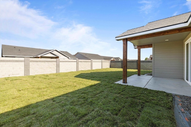 6701 Sockeye Ln, Pasco, WA 99301 - view of yard with a patio area