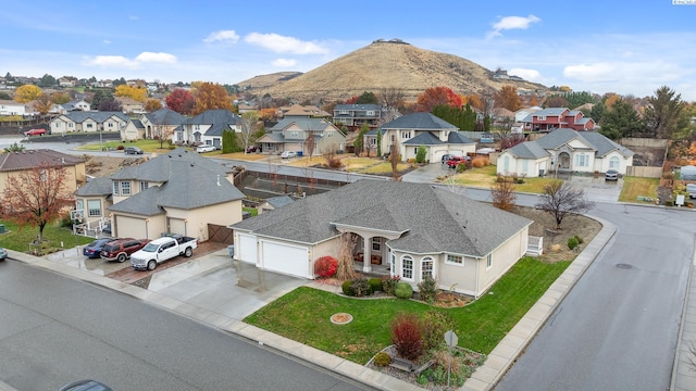 bird's eye view featuring a mountain view