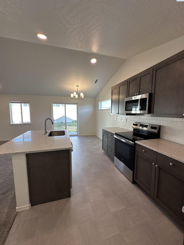 701 Regina Pl, Grandview, WA 98938 - photo 6