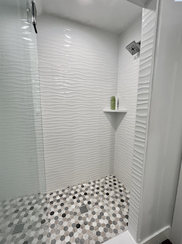 6514 Eagle Crest Dr, Pasco, WA 99301 - bathroom with tiled shower